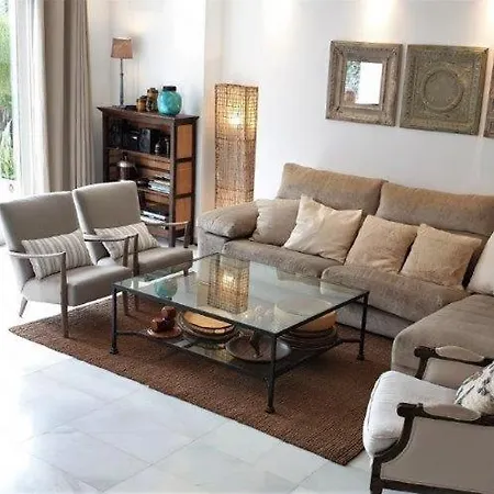 Luxury House Golden Mile *