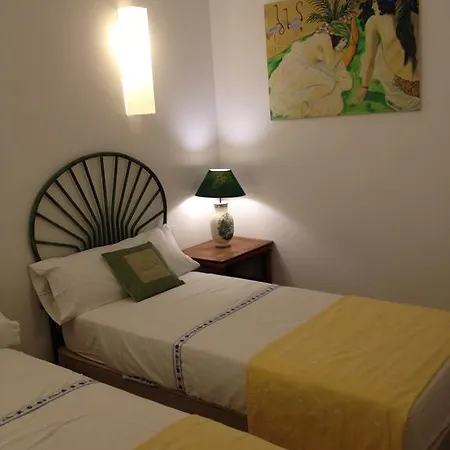 Luxury House Golden Mile