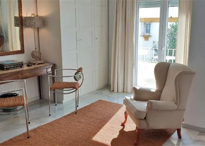 Luxury House Golden Mile Дом отдыха