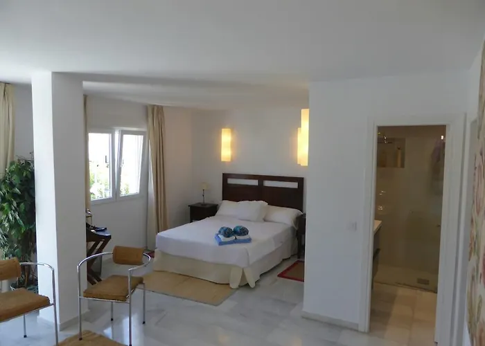 Luxury House Golden Mile Дом отдыха Марбелья