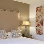 בית נופש Luxury House Golden Mile