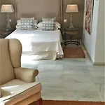 בית נופש Luxury House Golden Mile