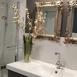 Luxury House Golden Mile בית נופש מארבלה