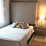 Luxury House Golden Mile בית נופש