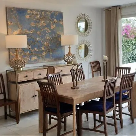 Luxury House Golden Mile בית נופש מארבלה