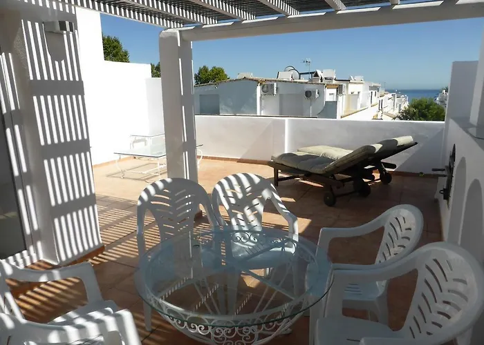 Dom wakacyjny Luxury House Golden Mile