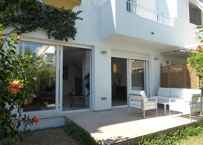 Luxury House Golden Mile